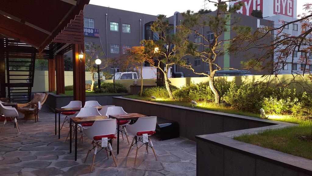 I.Y Hotel Suwon Exterior foto