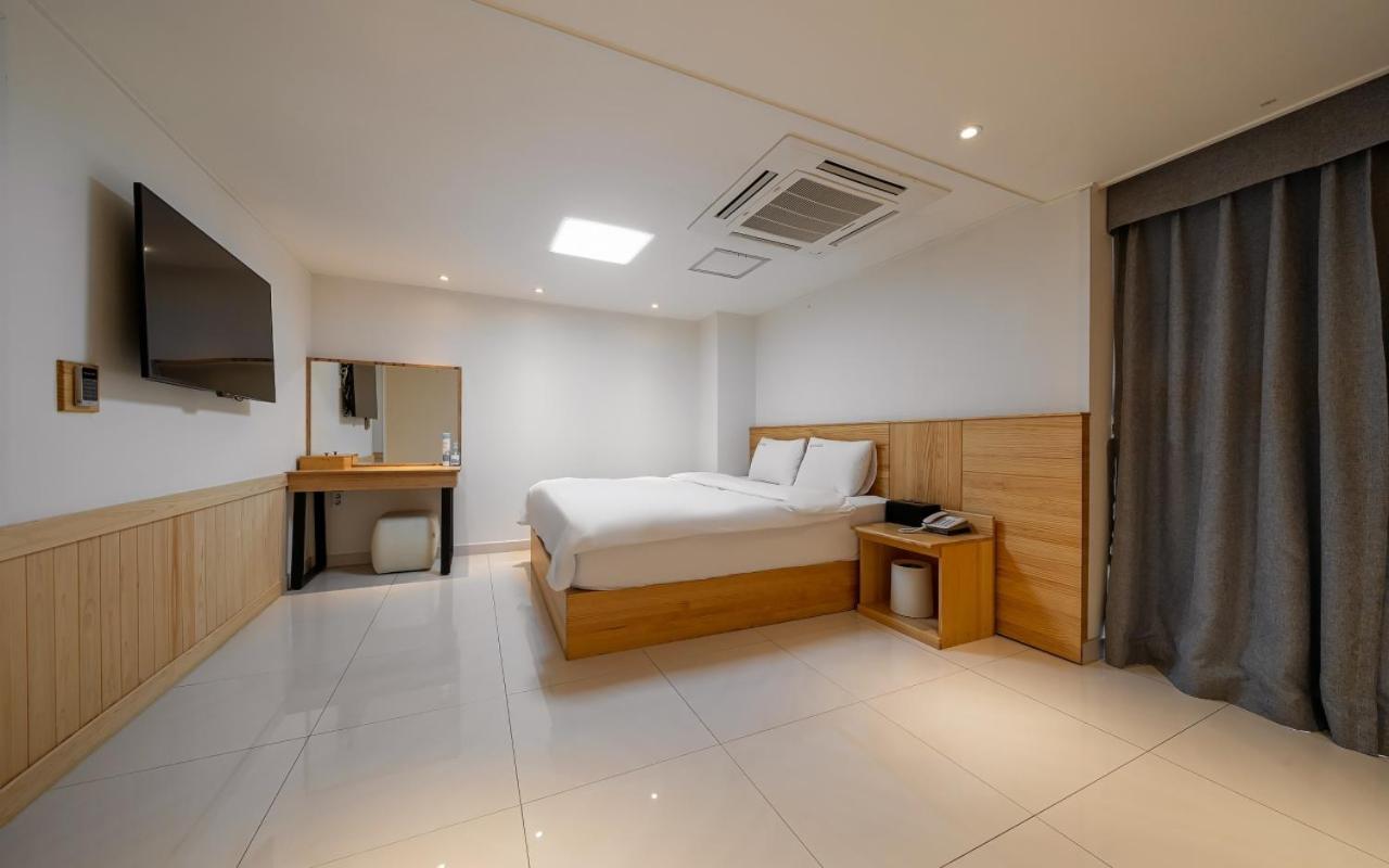 I.Y Hotel Suwon Exterior foto